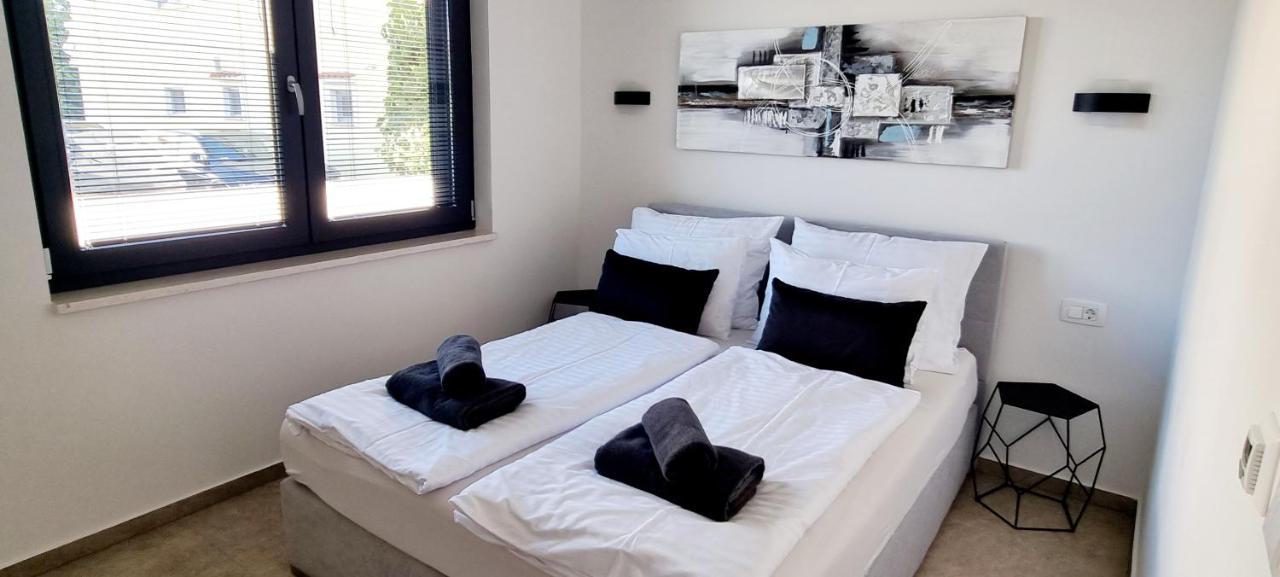 Dinary Apartman Vir Bagian luar foto