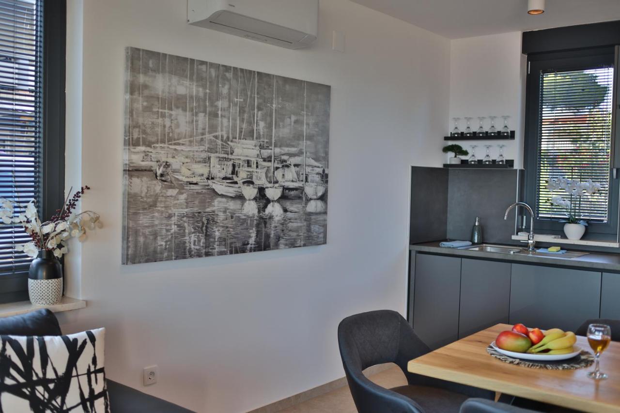 Dinary Apartman Vir Bagian luar foto