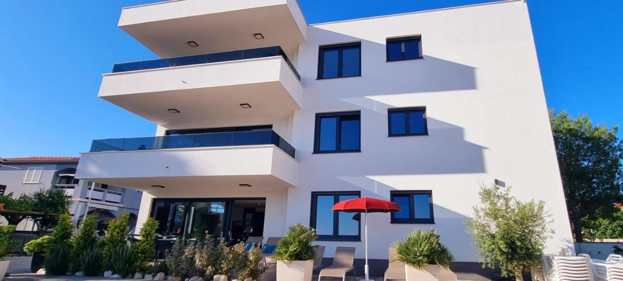 Dinary Apartman Vir Bagian luar foto