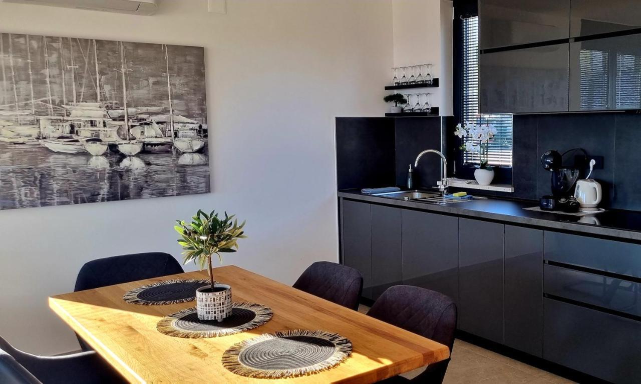 Dinary Apartman Vir Bagian luar foto